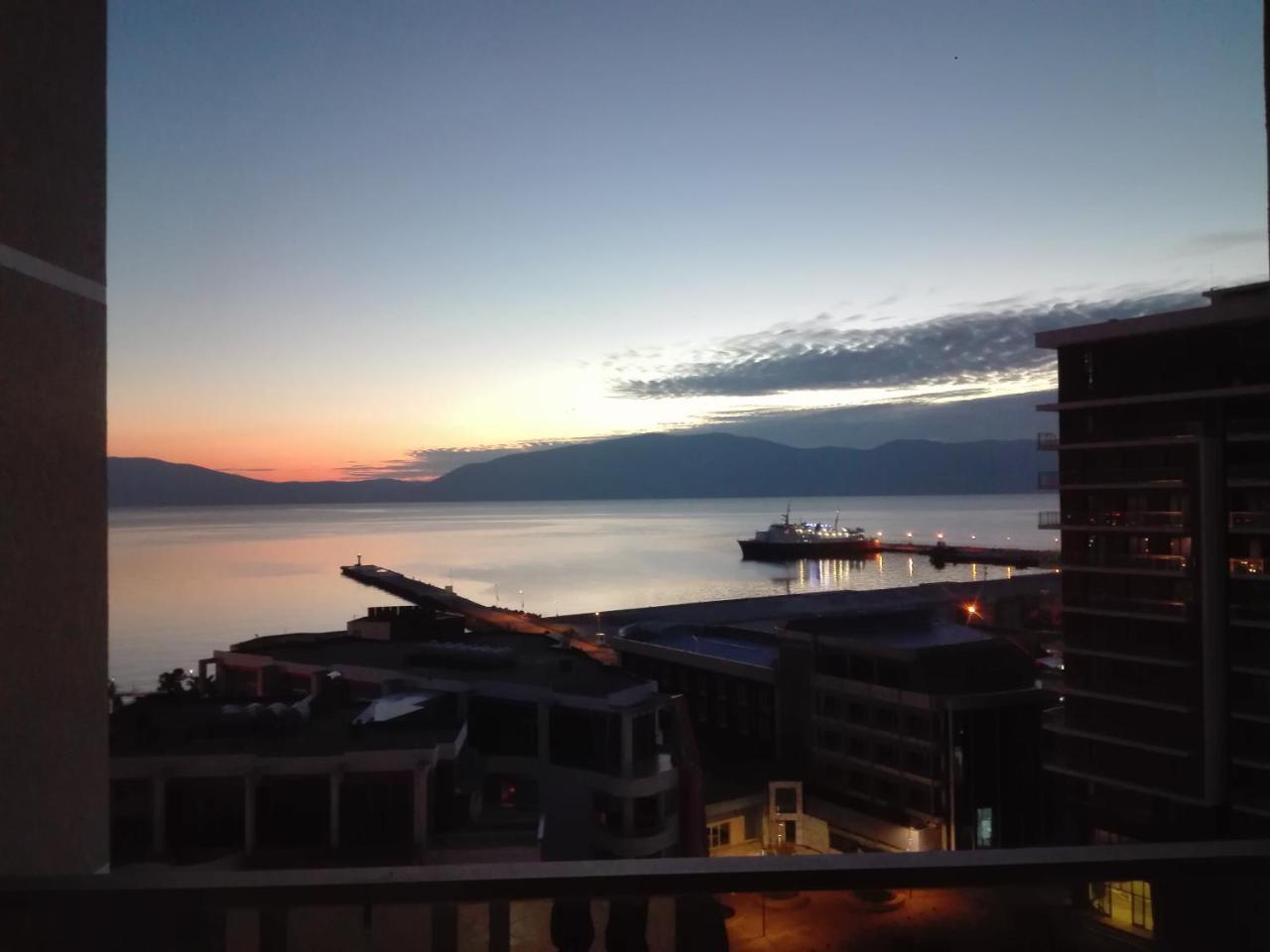 Guidus Apartment Vlorë エクステリア 写真